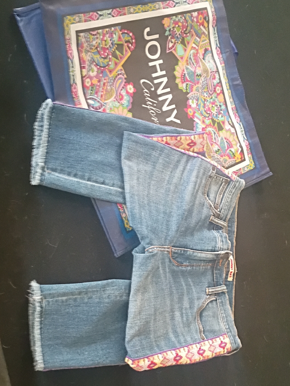 PHOEBE CROPPED SKINNY JEAN. Size 28. Like New